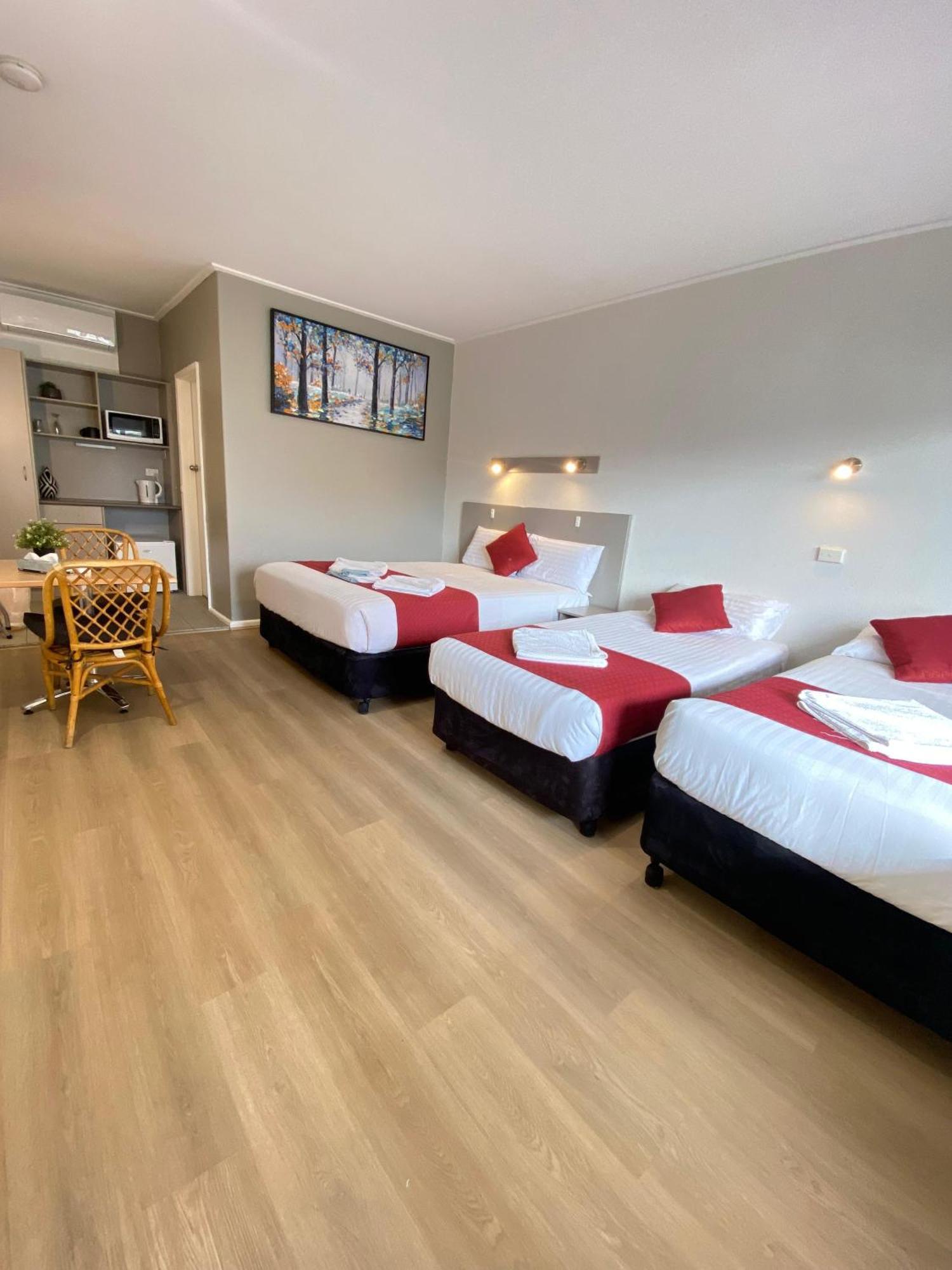 Cobb Inlander Motel Хэй Экстерьер фото