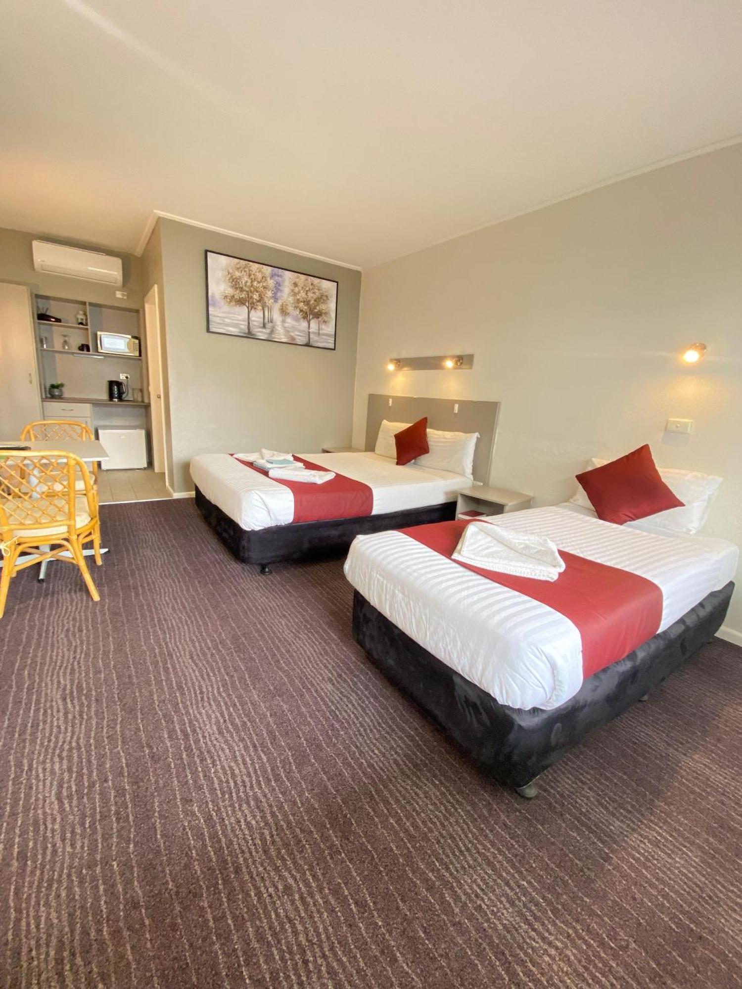 Cobb Inlander Motel Хэй Экстерьер фото