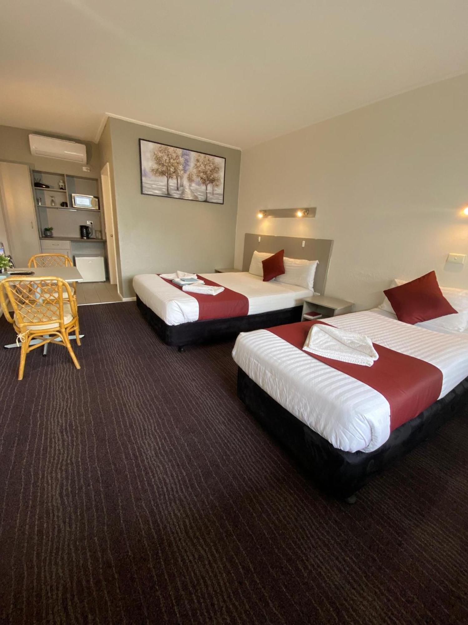 Cobb Inlander Motel Хэй Экстерьер фото