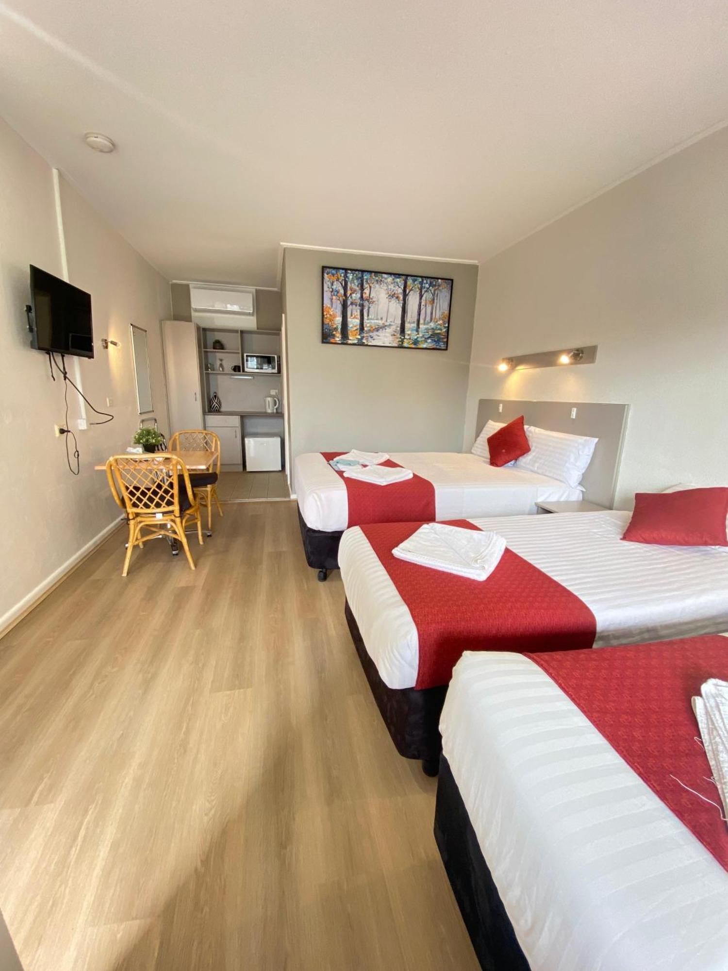 Cobb Inlander Motel Хэй Экстерьер фото